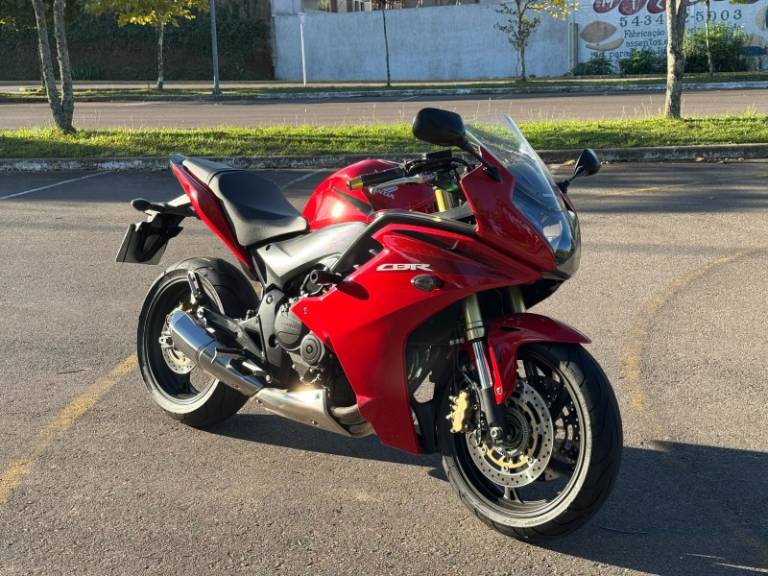 HONDA - CBR 600F - 2014/2014 - Vermelha - R$ 42.900,00