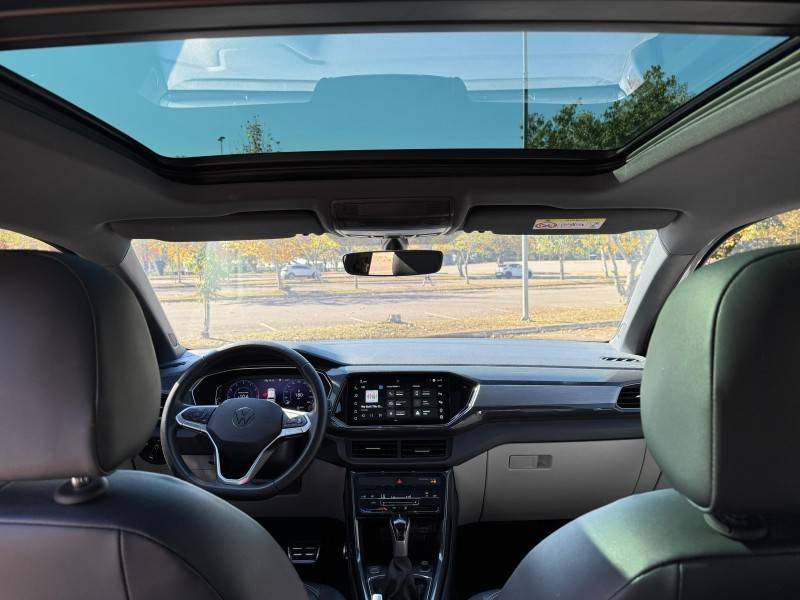VOLKSWAGEN - T-CROSS - 2022/2022 - Cinza - R$ 127.500,00