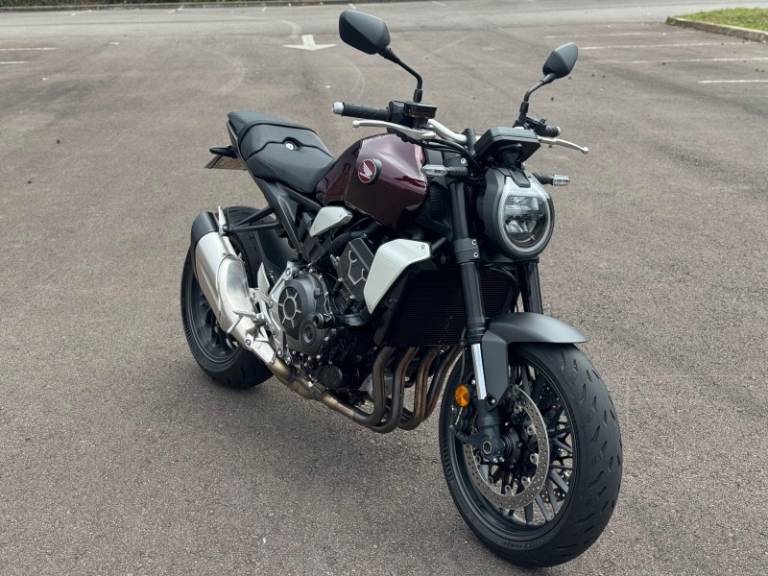 HONDA - CB 1000R - 2023/2024 - Vinho - R$ 73.900,00