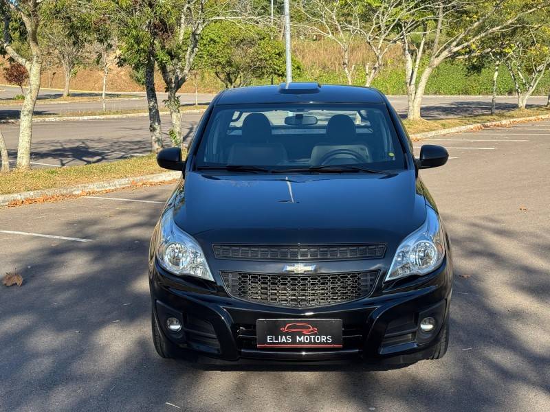 CHEVROLET - MONTANA - 2016/2017 - Preta - R$ 49.500,00