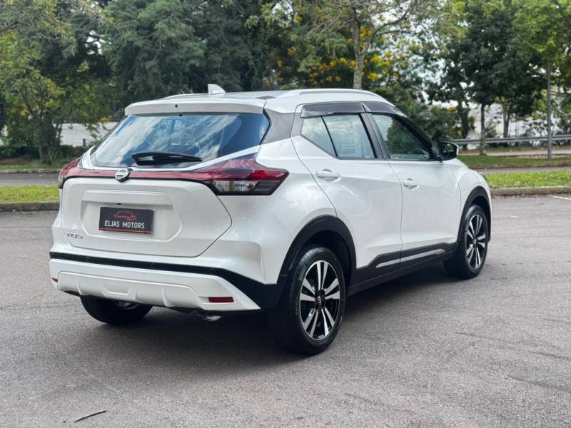 NISSAN - KICKS - 2022/2022 - Branca - R$ 101.500,00