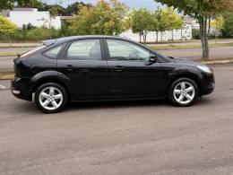 FORD - FOCUS - 2010/2011 - Preta - R$ 42.500,00