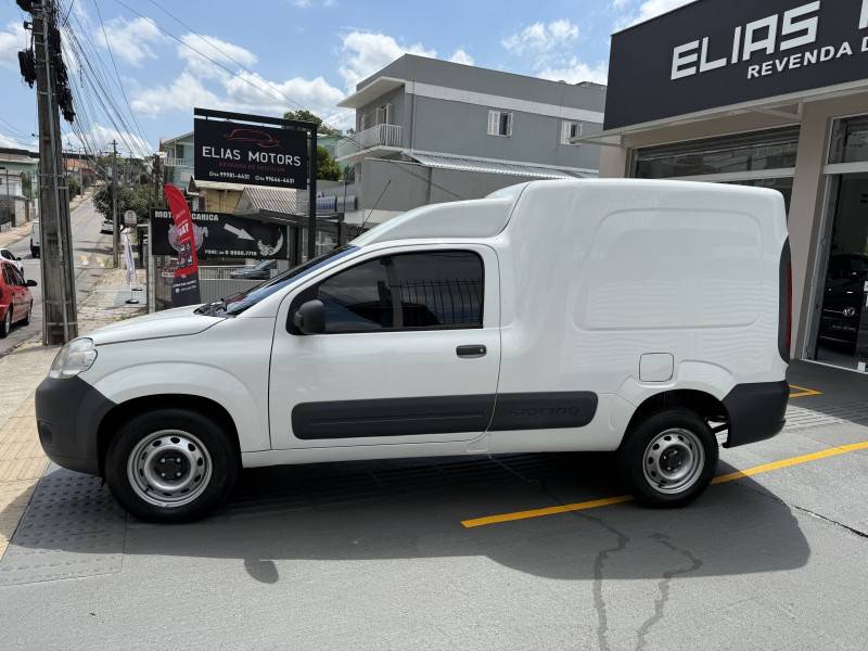 FIAT - FIORINO - 2017/2017 - Branca - R$ 67.500,00