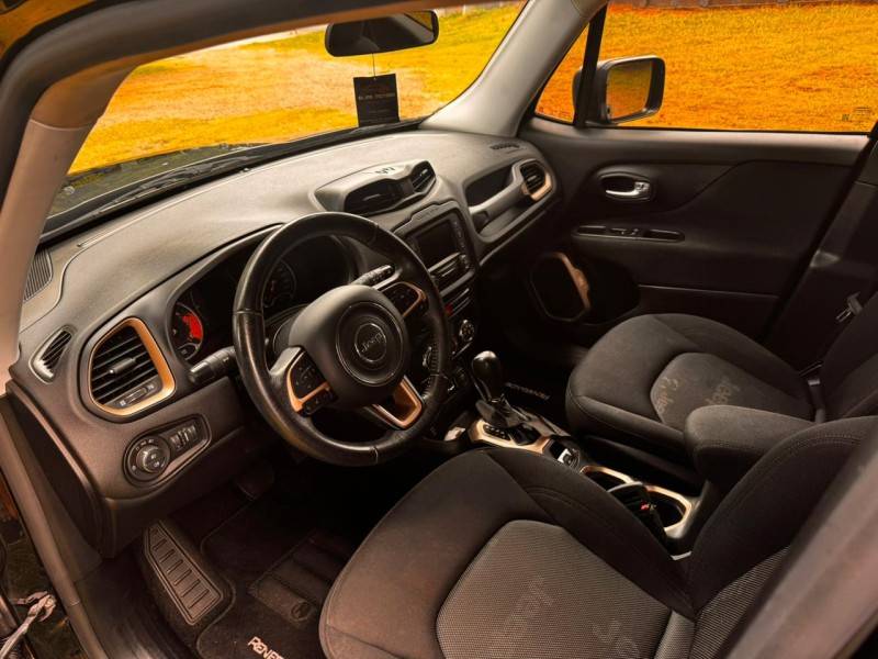JEEP - RENEGADE - 2017/2017 - Preta - R$ 84.900,00