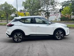 NISSAN - KICKS - 2022/2022 - Branca - R$ 101.500,00