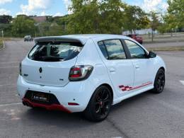 RENAULT - SANDERO - 2018/2018 - Branca - R$ 68.000,00