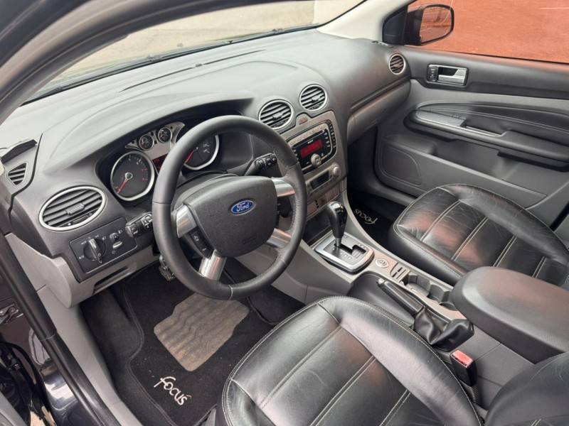 FORD - FOCUS - 2009/2009 - Preta - R$ 45.000,00