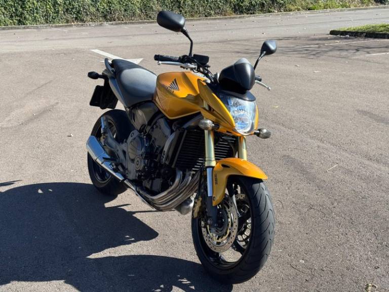 HONDA - CB 600F - 2009/2009 - Dourada - R$ 36.900,00