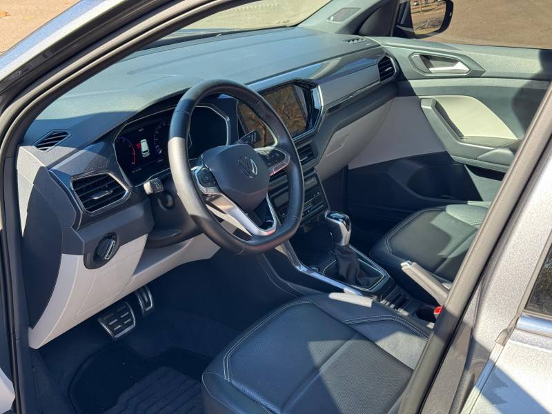 VOLKSWAGEN - T-CROSS - 2022/2022 - Cinza - R$ 127.500,00