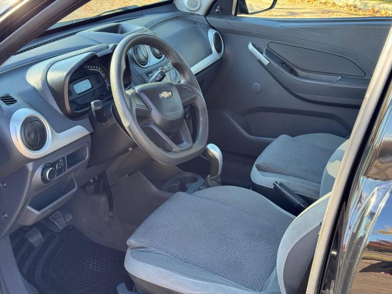 CHEVROLET - MONTANA - 2016/2017 - Preta - R$ 49.500,00