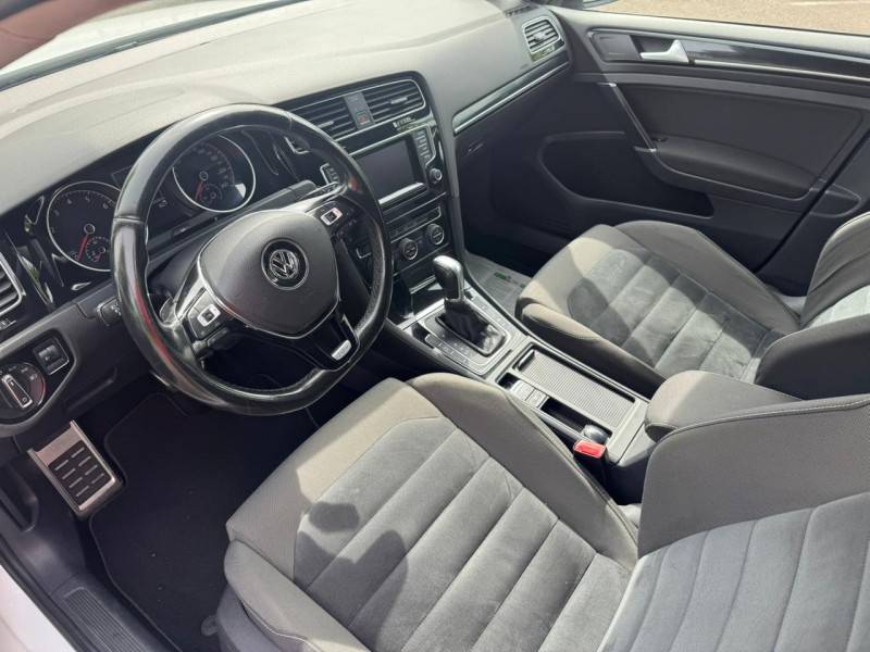 VOLKSWAGEN - GOLF - 2014/2015 - Branca - R$ 83.500,00
