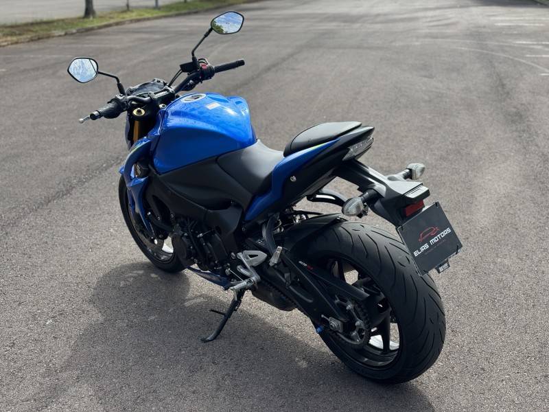 SUZUKI - GSX - 2015/2016 - Azul - R$ 53.900,00