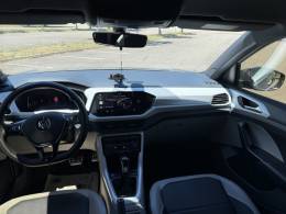 VOLKSWAGEN - T-CROSS - 2019/2020 - Prata - R$ 110.000,00