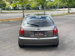 CHEVROLET - CELTA - 2013/2014 - Prata - R$ 35.000,00