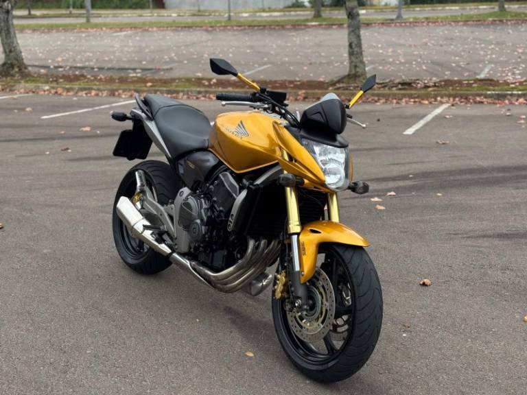 HONDA - CB 600F - 2009/2009 - Dourada - R$ 36.900,00