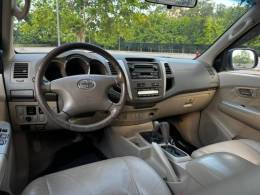 TOYOTA - HILUX SW4 - 2008/2008 - Prata - R$ 90.000,00