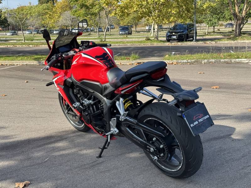 HONDA - CBR 650R - 2021/2021 - Vermelha - R$ 55.900,00