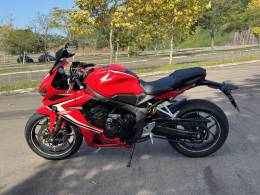HONDA - CBR 650R - 2021/2021 - Vermelha - R$ 55.900,00