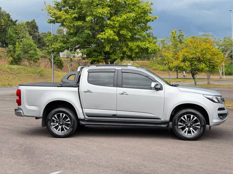 CHEVROLET - S10 - 2016/2017 - Prata - R$ 139.800,00