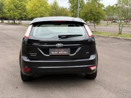 FORD - FOCUS - 2010/2011 - Preta - R$ 42.500,00