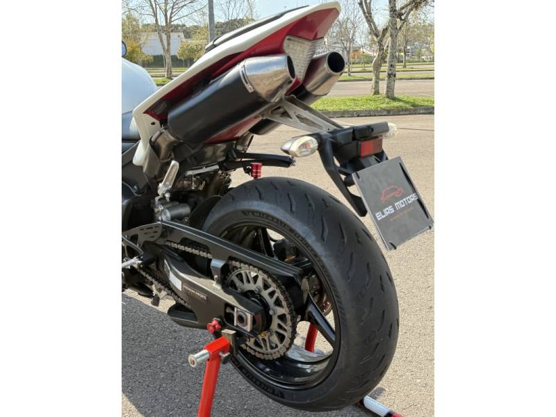 YAMAHA - YZF - 2012/2013 - Branca - R$ 46.900,00