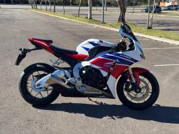 HONDA - CBR 1000RR - 2013/2013 - Branca - R$ 59.900,00