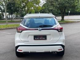 NISSAN - KICKS - 2022/2022 - Branca - R$ 101.500,00