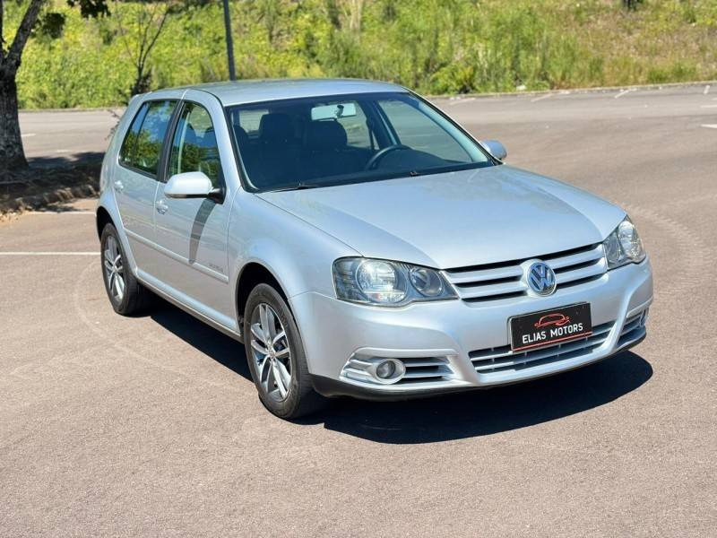 VOLKSWAGEN - GOLF - 2009/2010 - Prata - R$ 47.000,00