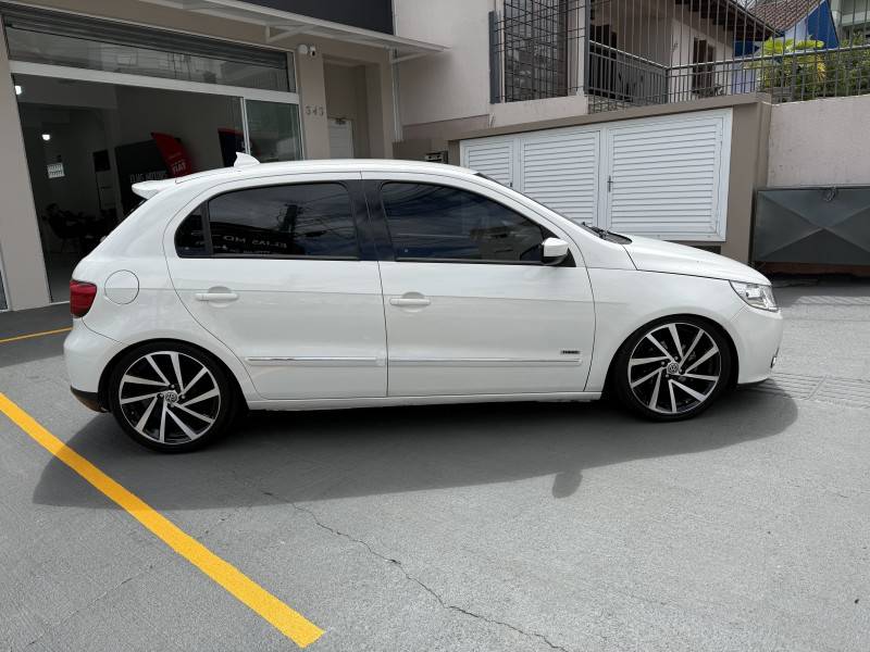 VOLKSWAGEN - GOL - 2009/2010 - Branca - R$ 34.900,00