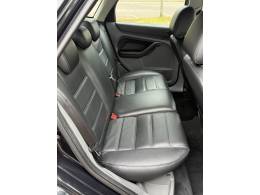 FORD - FOCUS - 2010/2011 - Preta - R$ 42.500,00