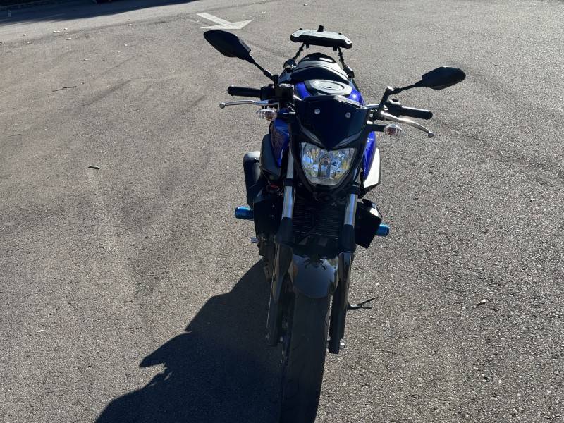 YAMAHA - MT - 2019/2020 - Azul - R$ 25.000,00