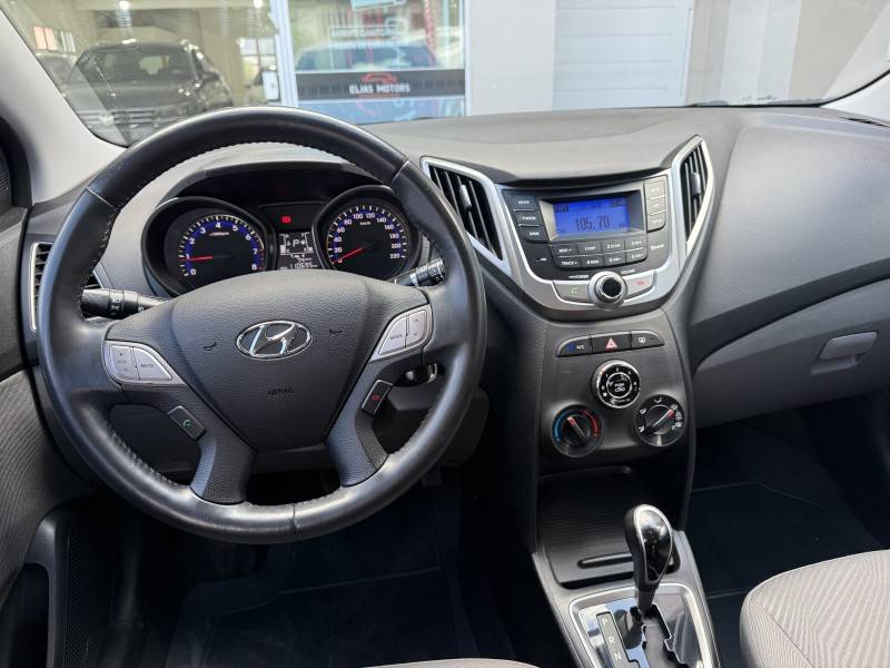 HYUNDAI - HB20S - 2015/2015 - Prata - R$ 62.000,00
