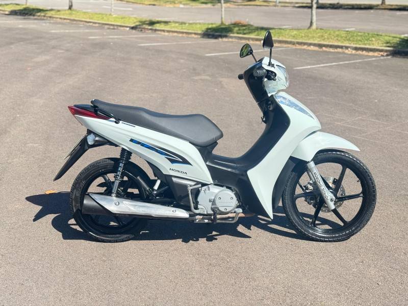 HONDA - BIZ 125 - 2014/2014 - Branca - R$ 12.800,00