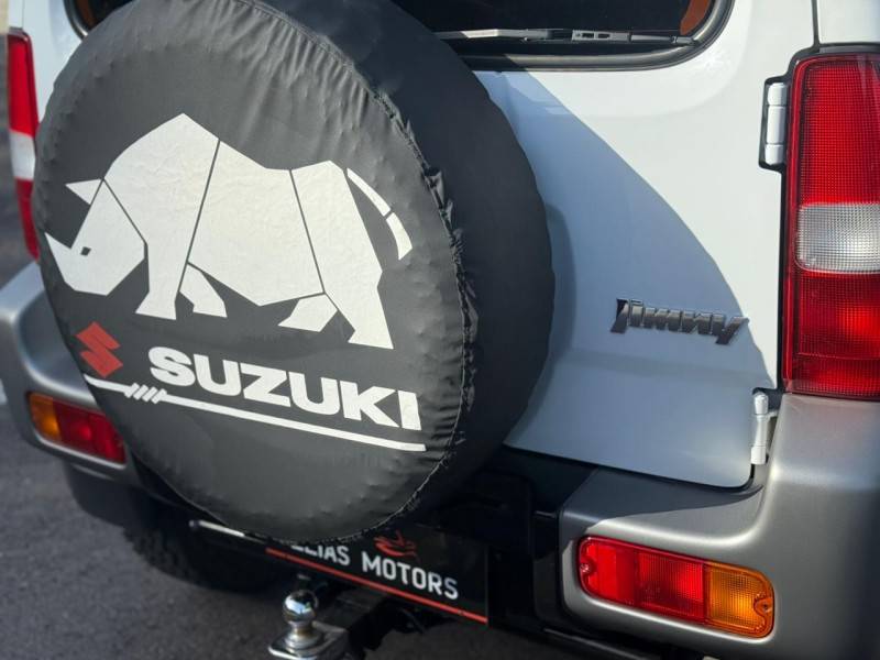 SUZUKI - JIMNY - 2015/2015 - Branca - R$ 79.900,00