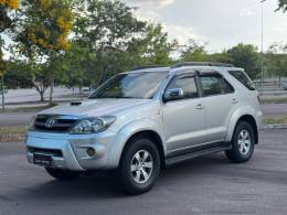 TOYOTA - HILUX SW4 - 2008/2008 - Prata - R$ 90.000,00