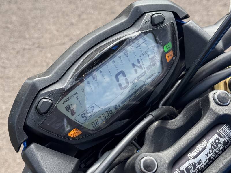 SUZUKI - GSX - 2015/2016 - Azul - R$ 53.900,00