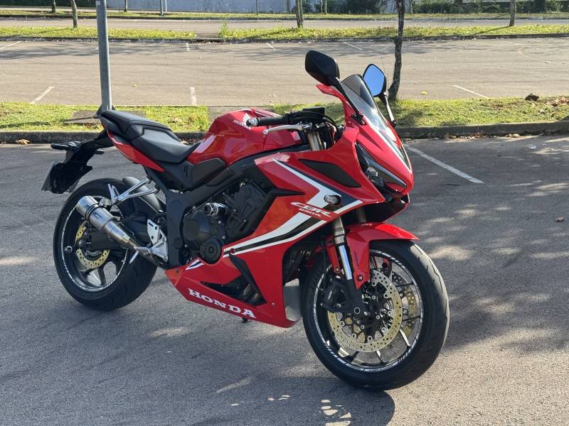 HONDA - CBR 650R - 2021/2021 - Vermelha - R$ 55.900,00