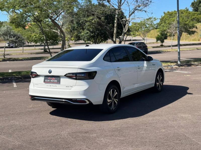 VOLKSWAGEN - VIRTUS - 2024/2025 - Branca - R$ 115.700,00
