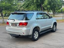 TOYOTA - HILUX SW4 - 2008/2008 - Prata - R$ 90.000,00